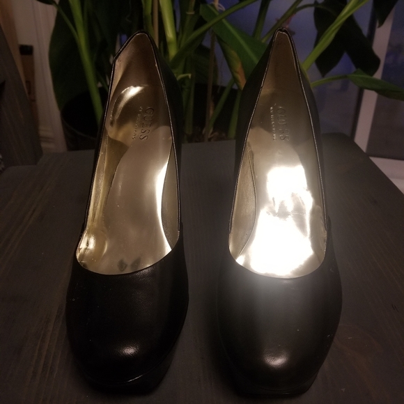 Guess by Marciano Black High Heels size 9M - Picture 3 of 8